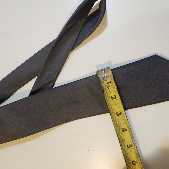 ARROW Gray 100% Silk Slim Tie - Picture 8 of 8
